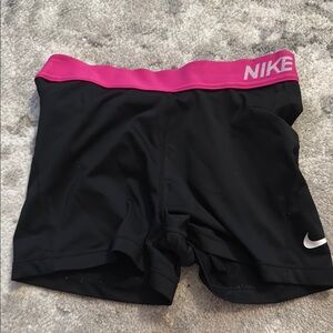 Nike Pros Women's Black and Pink Waistband